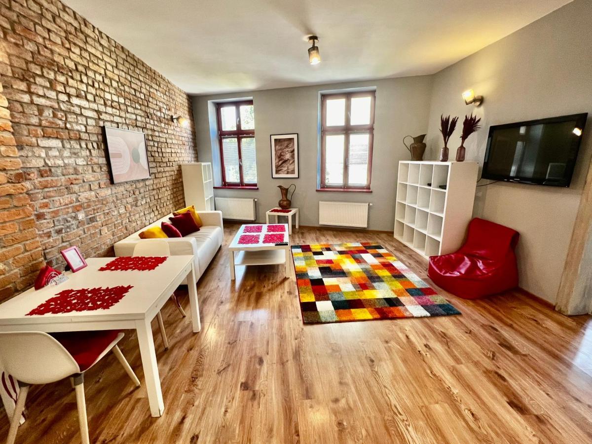 Red&Yellow Apartments Centrum Opolznevoye Bagian luar foto