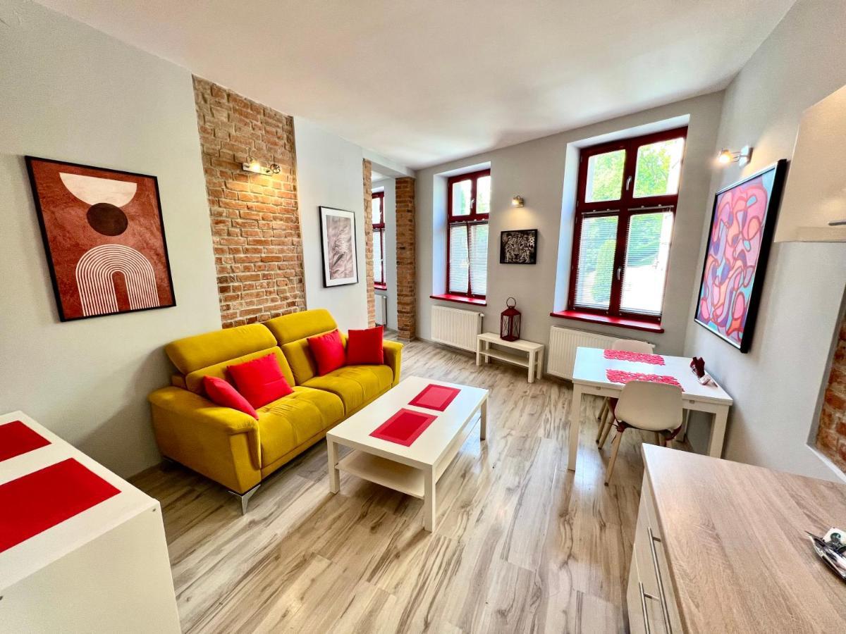 Red&Yellow Apartments Centrum Opolznevoye Bagian luar foto