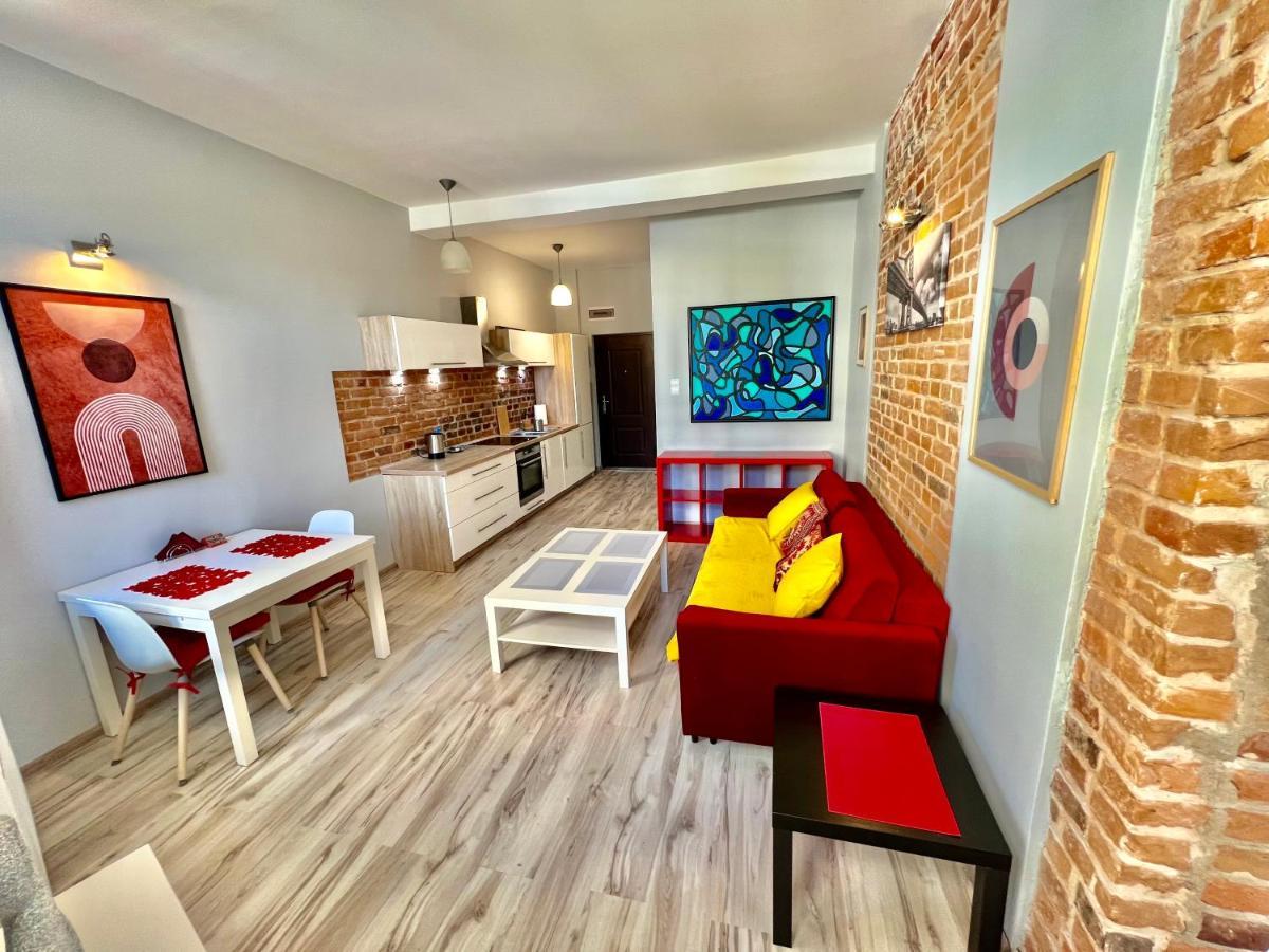 Red&Yellow Apartments Centrum Opolznevoye Bagian luar foto